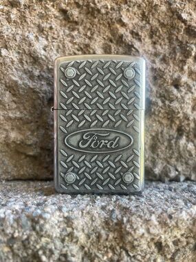 Vintage Ford Diamond Plate Emblem Zippo